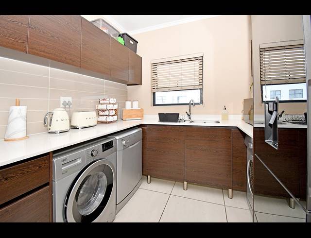 2 BEDROOM APARTMENT FOR SALE IN GREENSTONE HILL